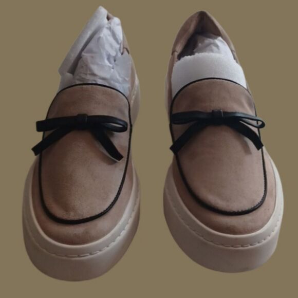 SIZE 8.5N (8 1/2narrow) Vaneli Sport shoes